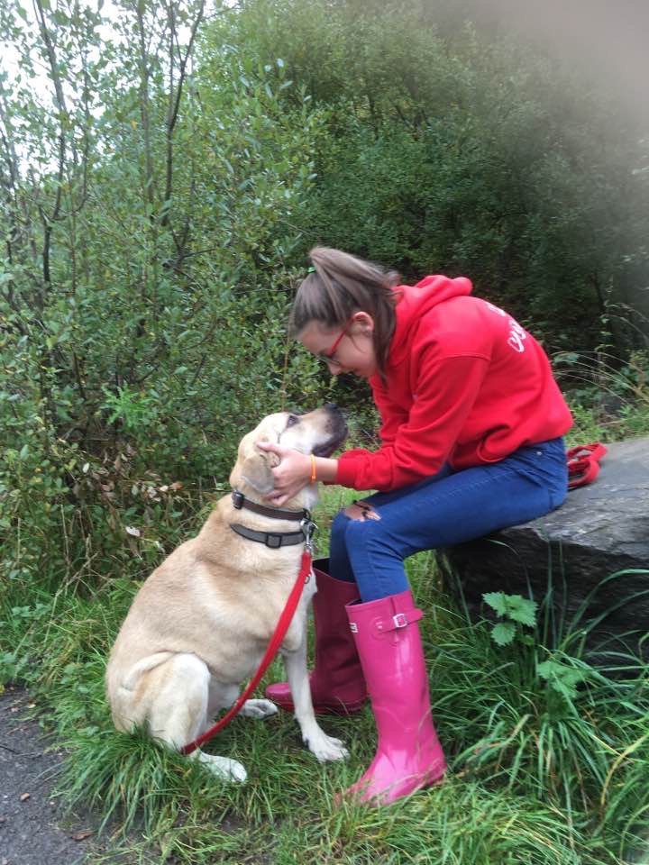 C7032171-E28B-4B4E-A092-D937EBFCA03C